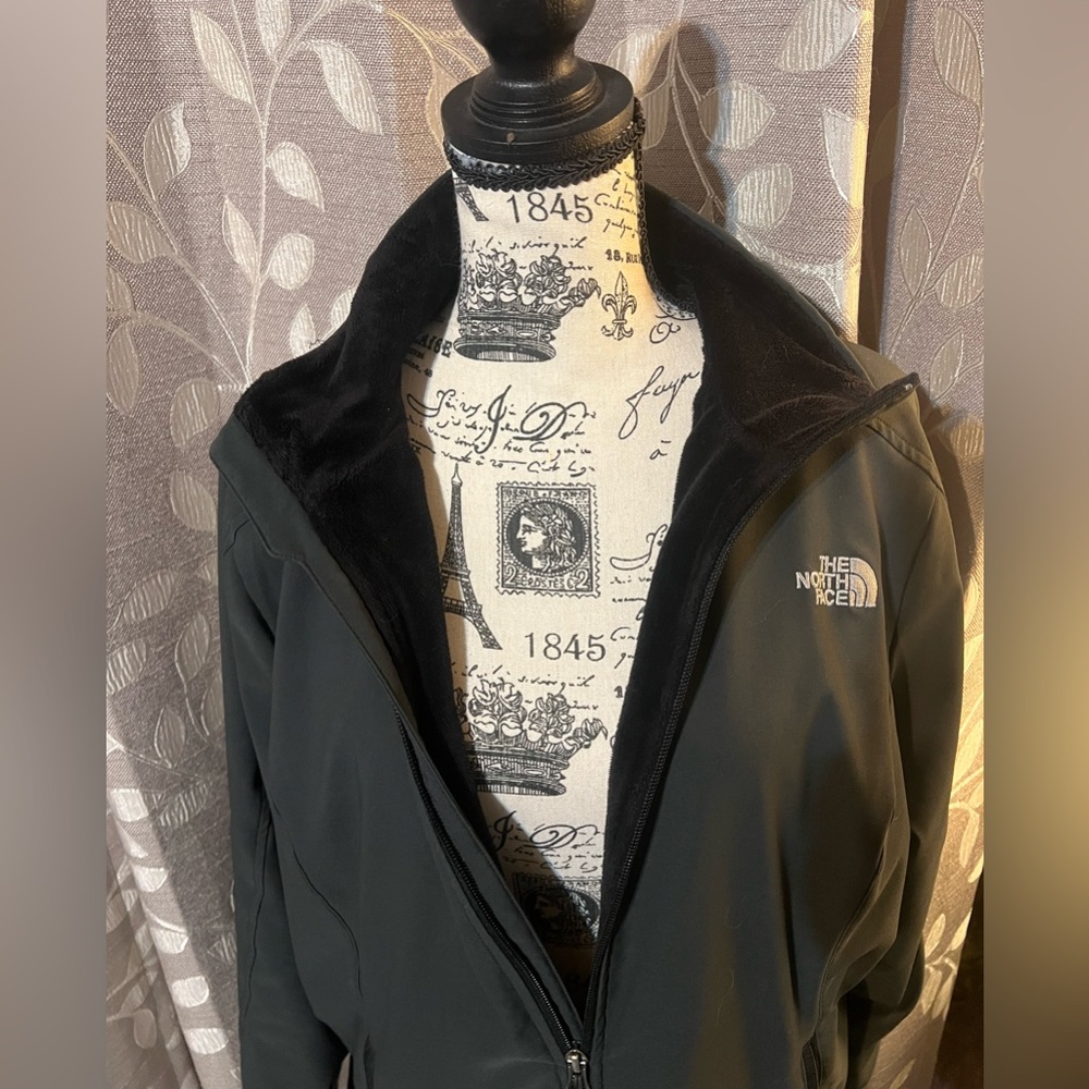 The North Face Women’s Full Zip Fur Lined Jacket - Picture 8 of 10
